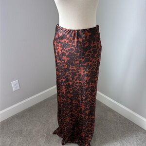 Elegant Black and Red Leopard Print Skirt